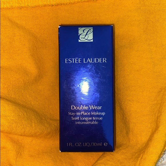 Makeup - Picture 1 of 4